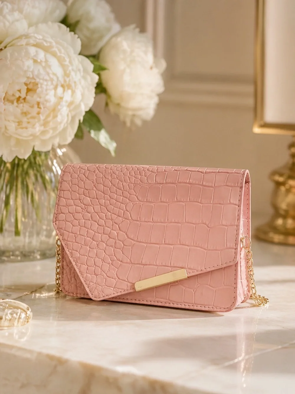 Elegant Pink Crocodile Pattern Clutch